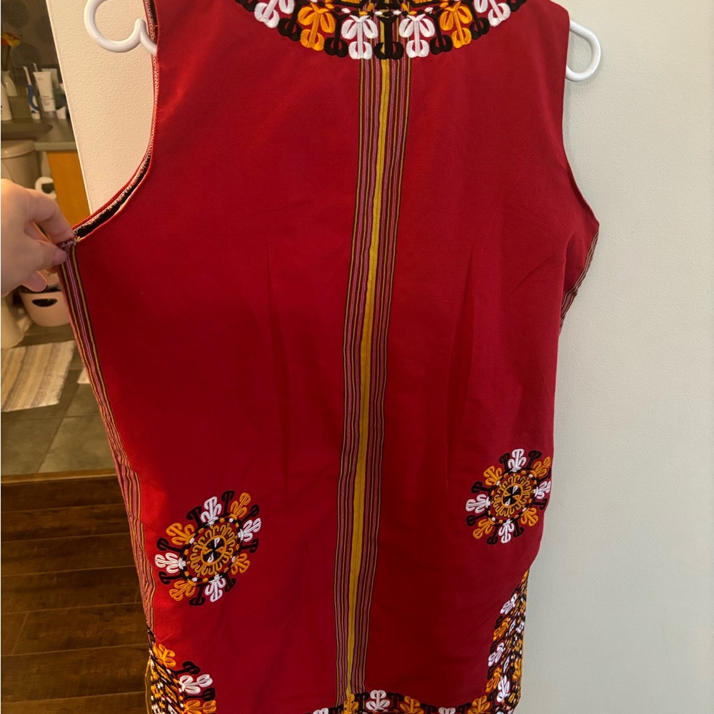 Vest - Picture 3 of 4